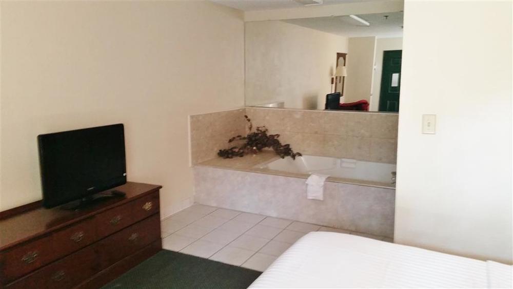 Country Hearth Inn & Suites Augusta Room photo